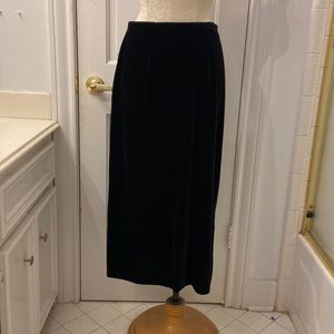 VELVET LONG SKIRT